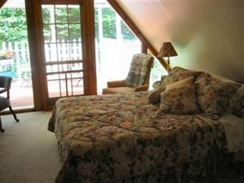 Rock Laurel Bed And Breakfast Candler Zimmer foto